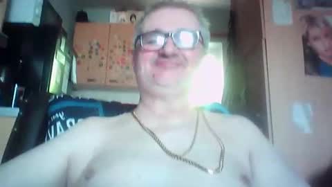 lee online show from 05/25/26, 02:45
