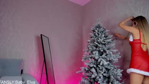 Snapshot of chatur_babes_ chatting on 12/15/24, 01:11 Im Elya   inst Elya Elfie  online show from 12/15/24, 01:11