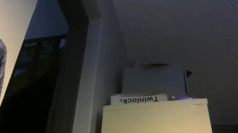 Snapshot of chaturbatordeluxe chatting on 12/22/25, 03:25 chaturbatordeluxe online show from 12/22/25, 03:25