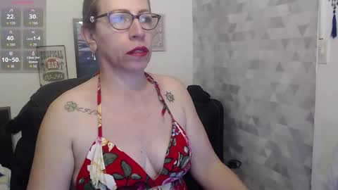 CHAYLA VICTORIA RUIZ  online show from 09/17/25, 11:23