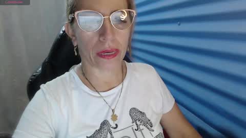 CHAYLA VICTORIA RUIZ  online show from 05/02/26, 10:15