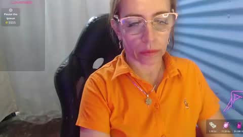CHAYLA VICTORIA RUIZ  online show from 06/15/26, 02:41