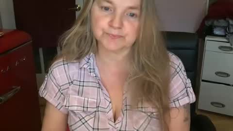 chealsiek online show from 09/25/25, 01:59