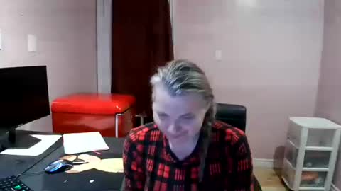 chealsiek online show from 10/30/25, 12:45