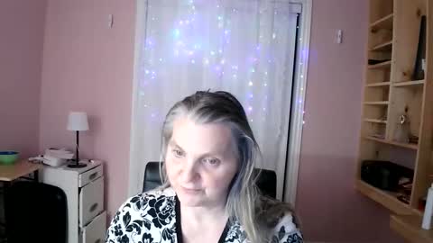 chealsiek online show from 04/24/26, 12:35