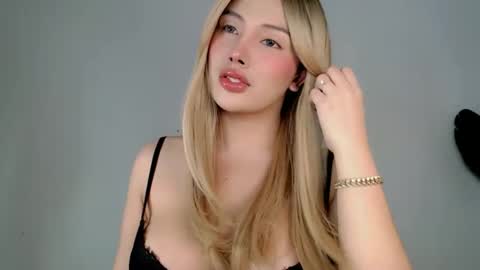 Snapshot of cheat_chat chatting on 11/14/25, 05:50 Athena online show from 11/14/25, 05:50