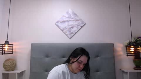 Snapshot of cheelsea_ chatting on 02/06/25, 03:27 cheelsea_ online show from 02/06/25, 03:27