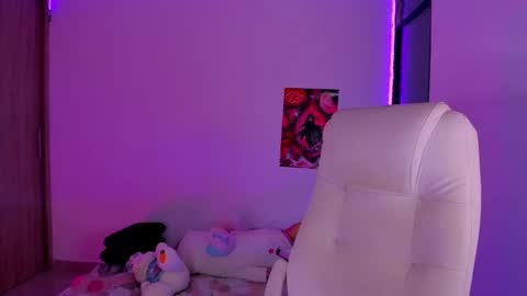 Snapshot of cheelsea_ chatting on 02/22/25, 05:02 cheelsea_ online show from 02/22/25, 05:02