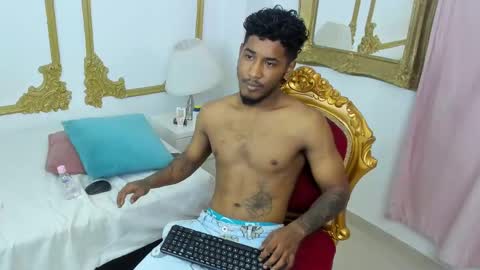 Snapshot of cheeto_333 chatting on 02/24/25, 04:49 Cheeto online show from 02/24/25, 04:49