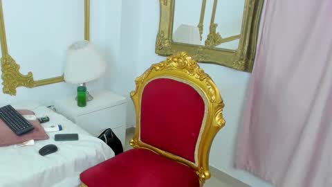 Snapshot of cheeto_333 chatting on 02/24/25, 07:55 Cheeto online show from 02/24/25, 07:55