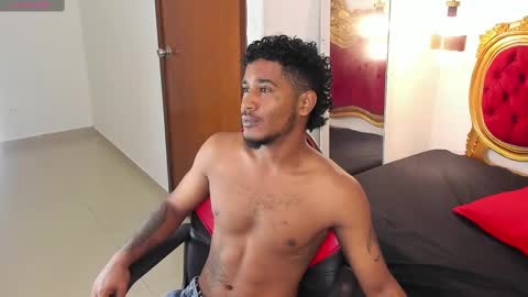 Snapshot of cheeto_333 chatting on 02/25/25, 04:57 Cheeto online show from 02/25/25, 04:57