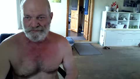 Snapshot of chefben666 chatting on 04/27/26, 08:12 chefben666 online show from 04/27/26, 08:12