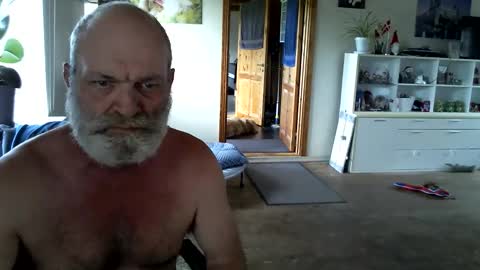 Snapshot of chefben666 chatting on 05/13/26, 08:12 chefben666 online show from 05/13/26, 08:12