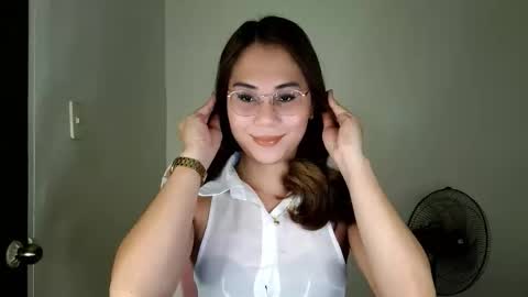 chelly4u69 online show from 06/11/26, 02:00