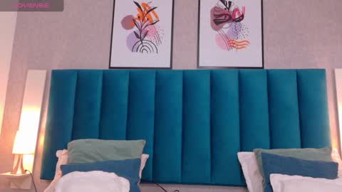   online show from 09/12/25, 08:20