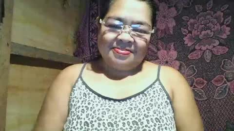 Snapshot of chenita_kits chatting on 07/27/26, 04:41 chenita_kits online show from 07/27/26, 04:41