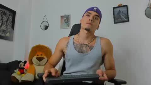 Snapshot of chepe_fit chatting on 08/03/26, 12:09 chepe vause online show from 08/03/26, 12:09