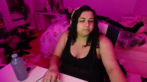 Snapshot of chericheesecake chatting on 10/25/25, 03:36 chericheesecake online show from 10/25/25, 03:36