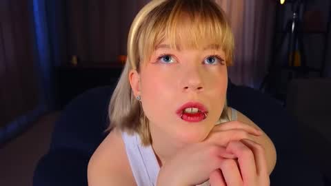 Hello guys  Im Hanna online show from 03/17/26, 03:11