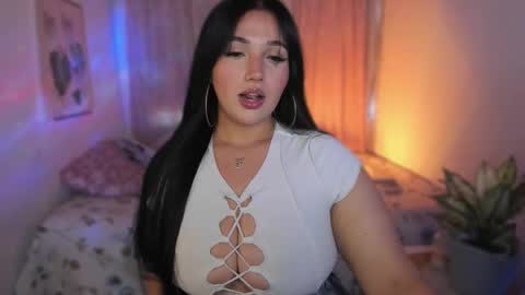Snapshot of cherries_and_wine_ chatting on 03/25/26, 04:35 cherries_and_wine_ online show from 03/25/26, 04:35