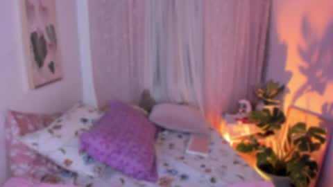 Snapshot of cherries_and_wine_ chatting on 05/07/26, 11:54 cherries_and_wine_ online show from 05/07/26, 11:54