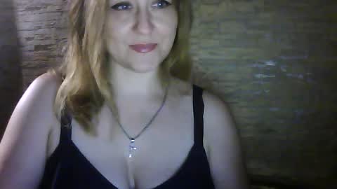Snapshot of cherry04383 chatting on 07/26/26, 01:58 cherry04383 online show from 07/26/26, 01:58