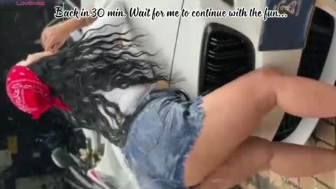 C H E R R Y  online show from 11/17/25, 11:27