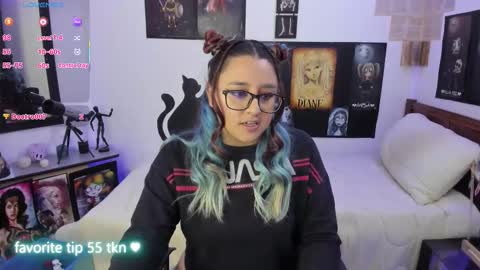 cherry_blushh online show from 11/19/25, 08:09