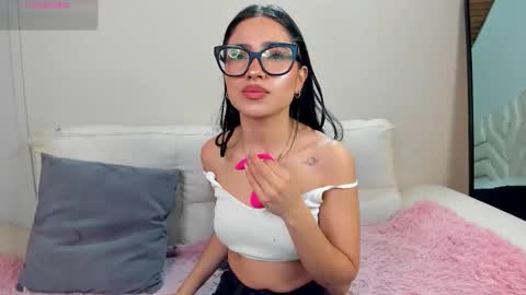 Snapshot of cherry_bunnyx chatting on 03/29/26, 04:34 cherry_bunnyx online show from 03/29/26, 04:34