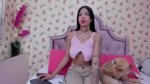 Snapshot of cherry_sussan chatting on 01/31/25, 05:30 Sussan Cherry online show from 01/31/25, 05:30