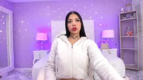 Snapshot of cherry_sussan chatting on 02/20/25, 06:06 Sussan Cherry online show from 02/20/25, 06:06