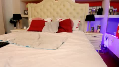 Cherry online show from 10/27/25, 06:45