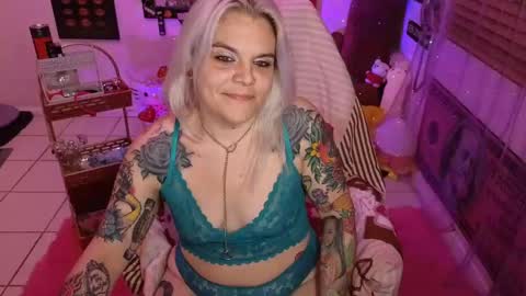 CherryBombBomb online show from 02/08/25, 07:48