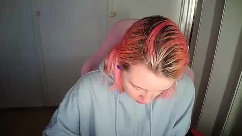 cherrybaby_0 online show from 05/11/26, 10:21