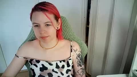 cherrybaby_0 online show from 07/25/26, 07:39