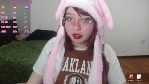Snapshot of cherrybloom692 chatting on 03/05/26, 09:33 lily rous online show from 03/05/26, 09:33
