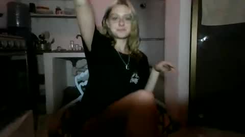 Snapshot of cherryblushxo chatting on 12/21/25, 06:09 cherryblushxo online show from 12/21/25, 06:09