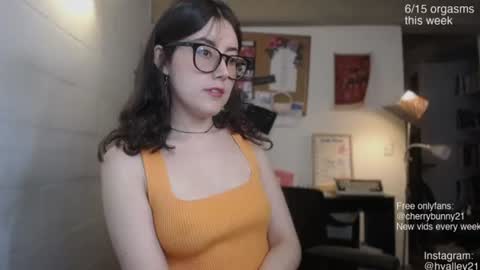 Sarah Prez online show from 06/17/26, 04:15