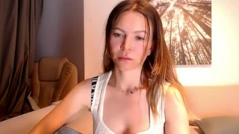 Snapshot of cherrycoloured chatting on 04/13/26, 01:33 Anna online show from 04/13/26, 01:33