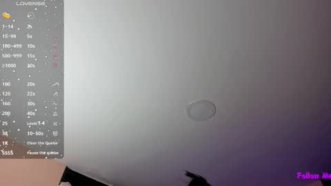 Snapshot of cherrycurvy_01 chatting on 12/15/25, 07:18 Sofia online show from 12/15/25, 07:18