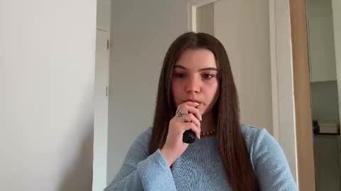 Lina online show from 12/03/24, 03:09