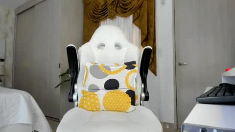 Independent Cherry fox online show from 10/29/25, 04:48