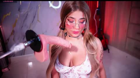 Snapshot of cherrygh_ chatting on 04/17/26, 03:53 Cherry online show from 04/17/26, 03:53