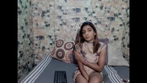 leah is the name online show from 04/25/26, 05:10