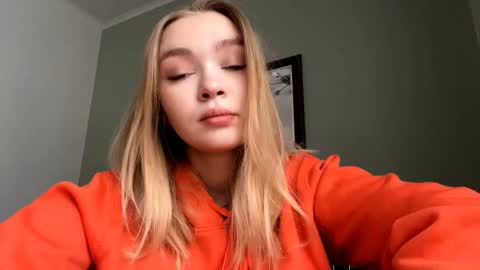 Lei online show from 12/18/25, 03:23