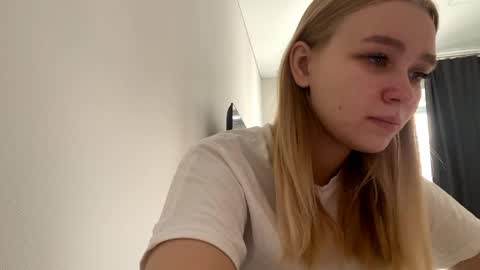 Snapshot of cherryleija chatting on 05/10/26, 09:25 Lei online show from 05/10/26, 09:25