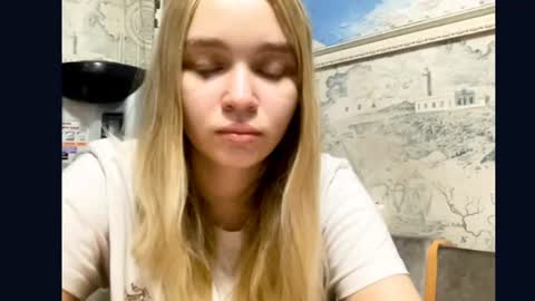 Snapshot of cherryleija chatting on 06/10/26, 05:23 Lei online show from 06/10/26, 05:23