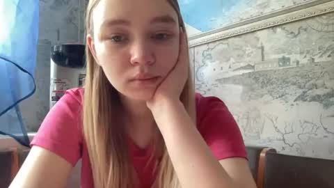 Snapshot of cherryleija chatting on 06/15/26, 04:25 Lei online show from 06/15/26, 04:25