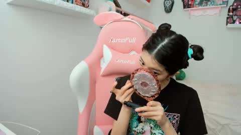 cherrycute666 online show from 02/11/25, 07:48