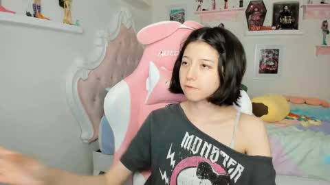 cherrycute666 online show from 05/03/26, 01:33